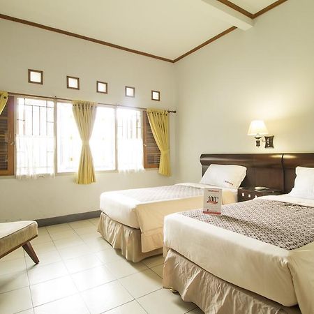 Reddoorz @ Setrasari Bandung Quarto foto